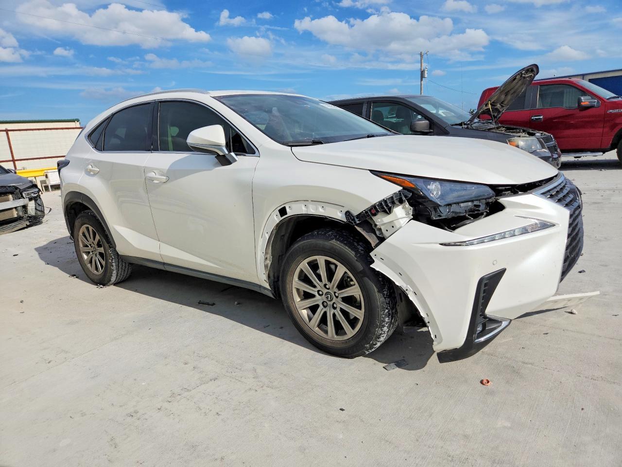 2020 Lexus Nx 300 - Image 4