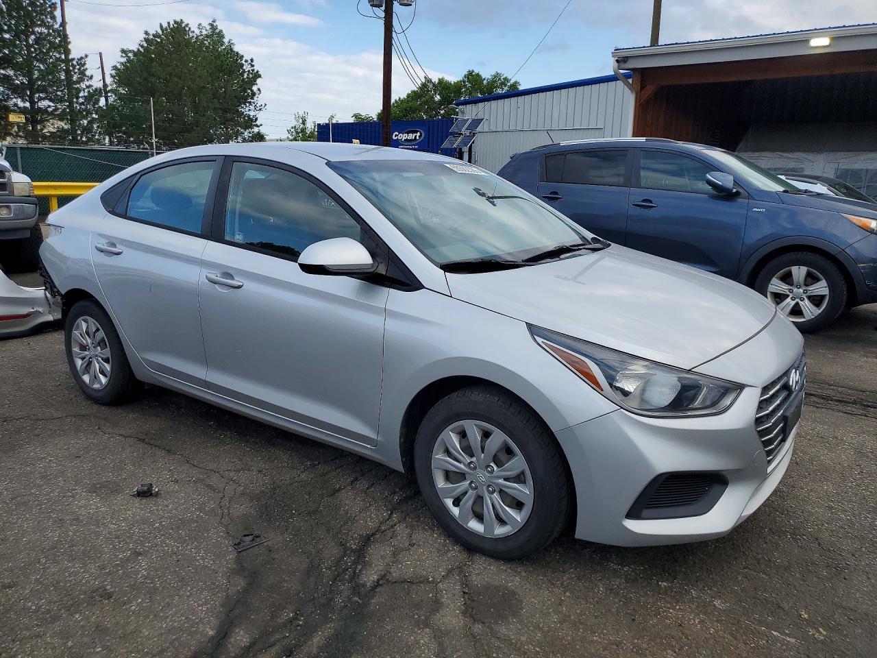 2020 Hyundai Accent Se - Фото 4