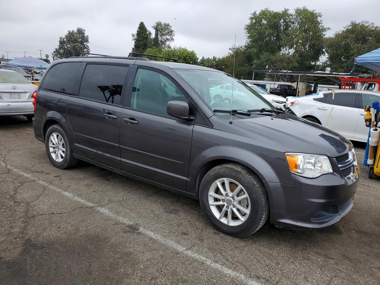 2016 Dodge Grand Caravan Sxt - Фото 4