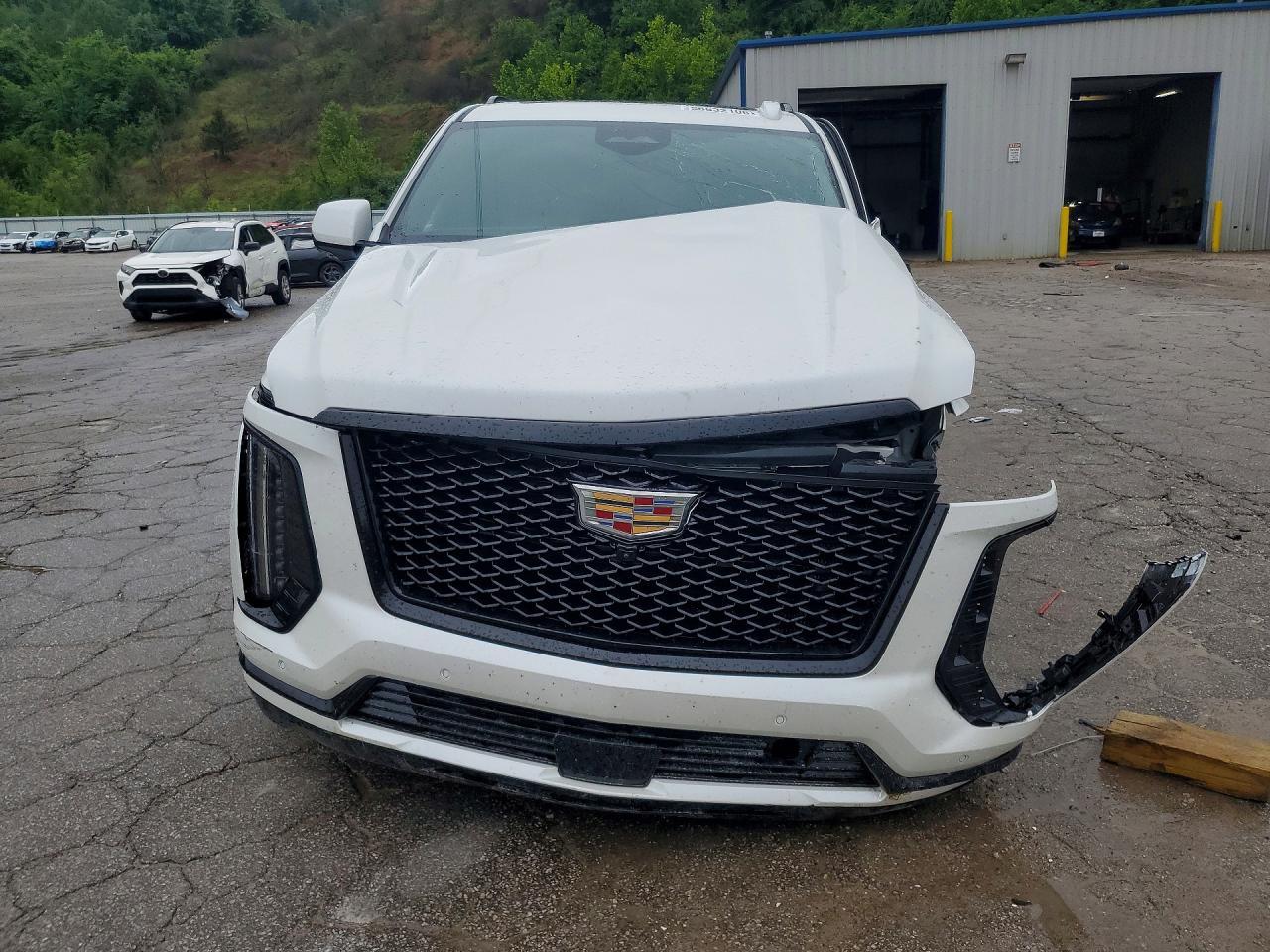 2025 Cadillac Escalade Sport - Фото 5