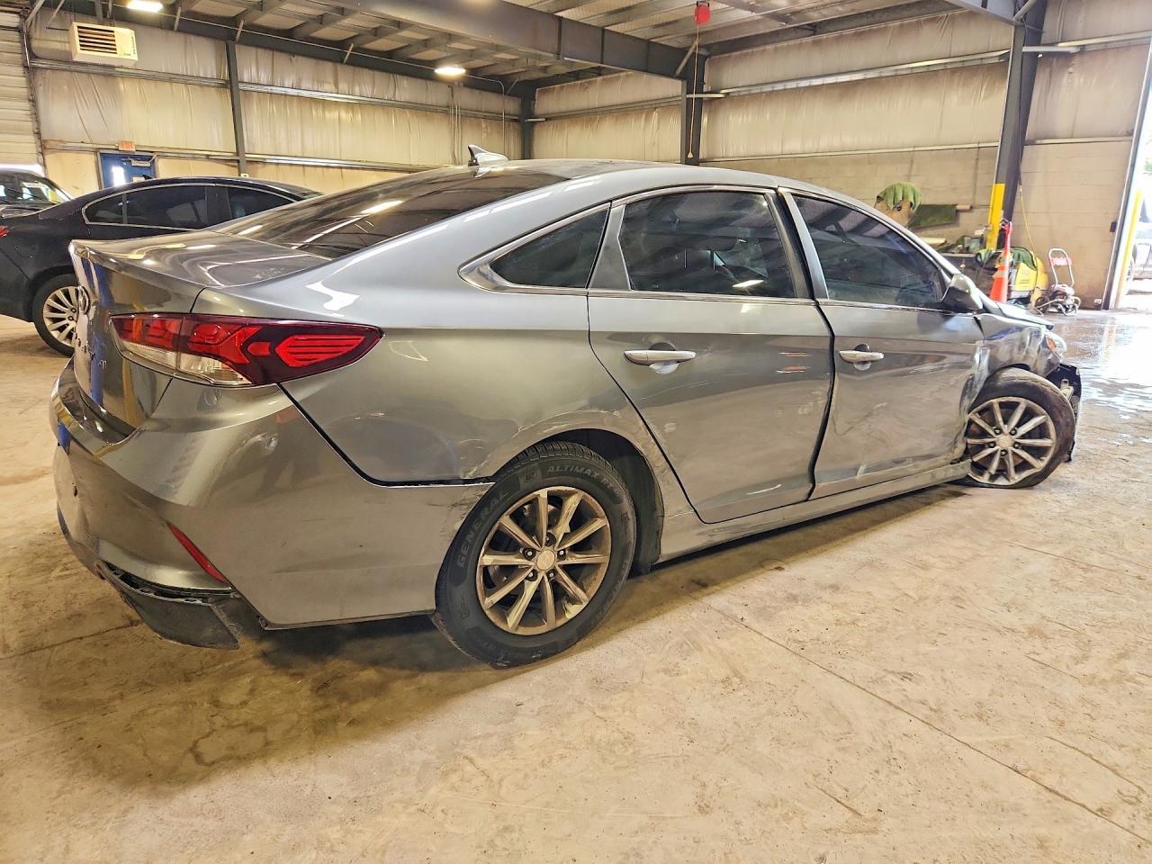 2019 Hyundai Sonata Se - Фото 3