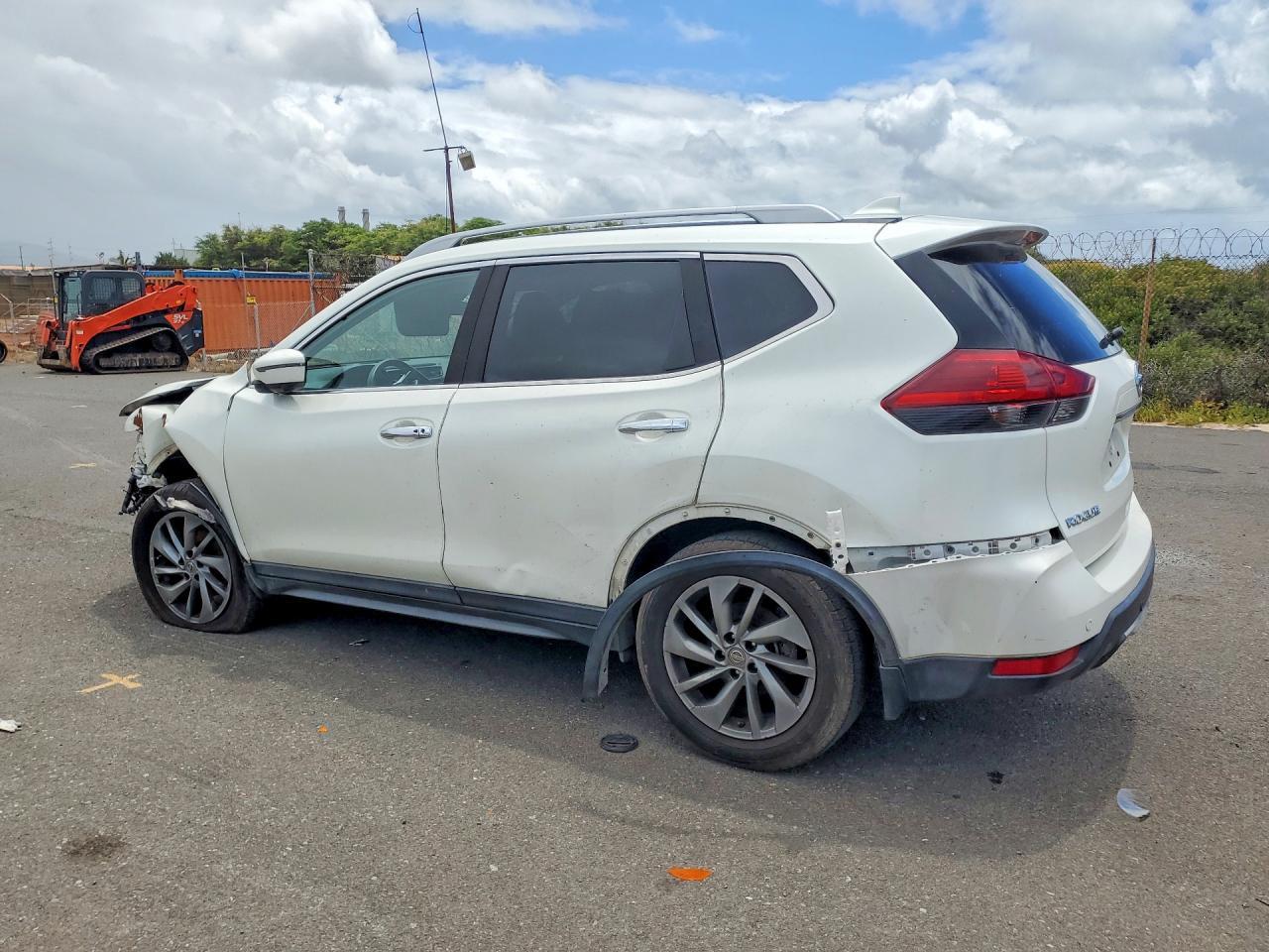 2020 Nissan Rogue - Image 2