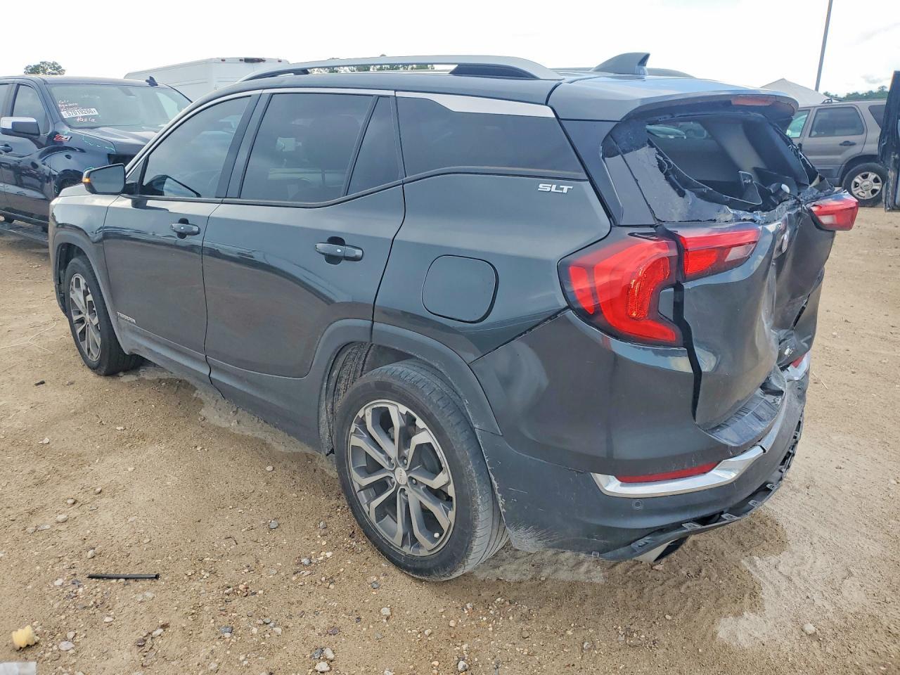 2019 GMC Terrain Slt - Image 2