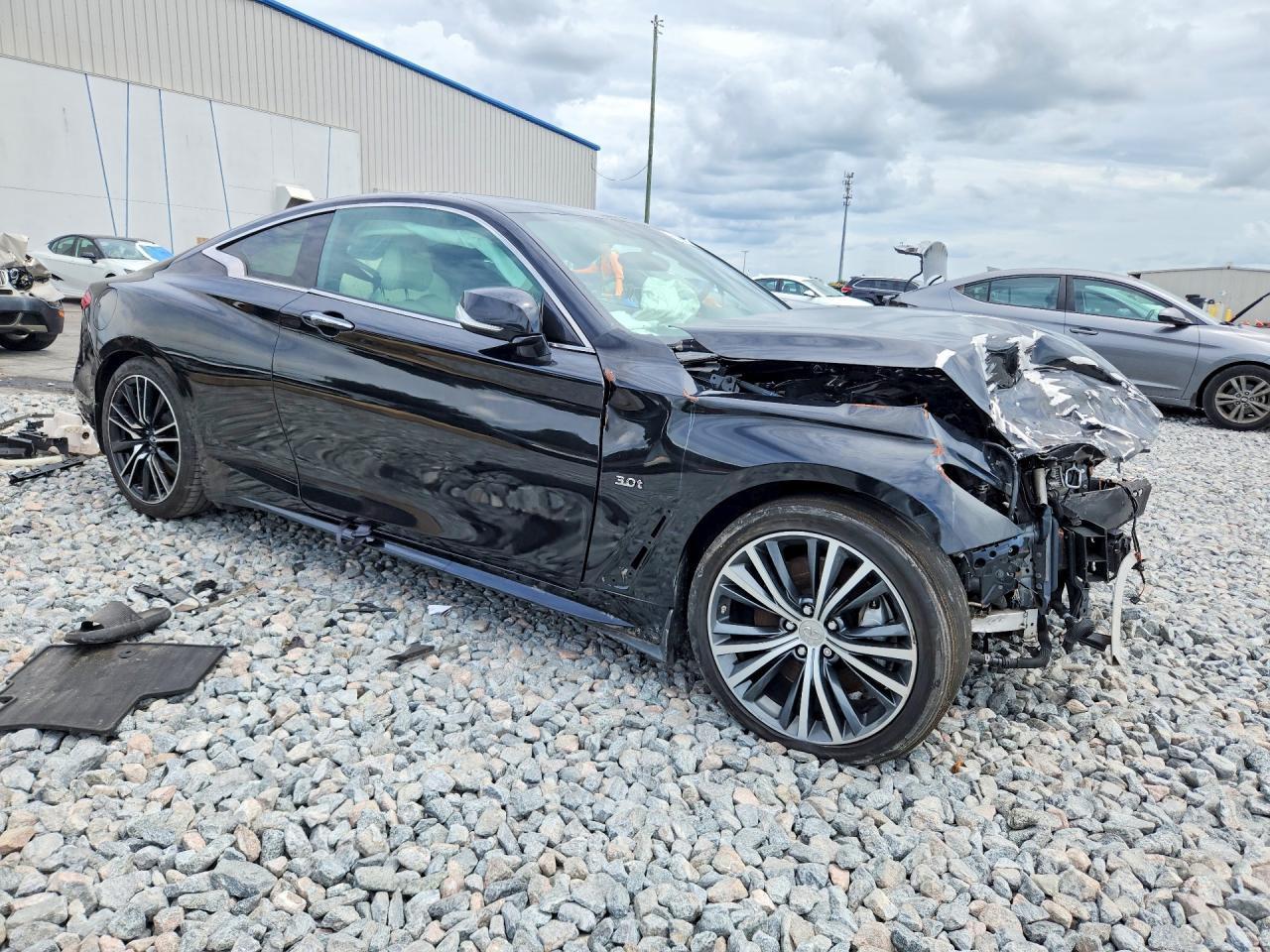 2018 Infiniti Q60 3.0T Luxe - Image 4