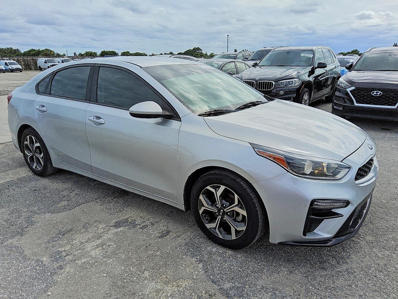 2019 Kia Forte Lxs - Фото 4