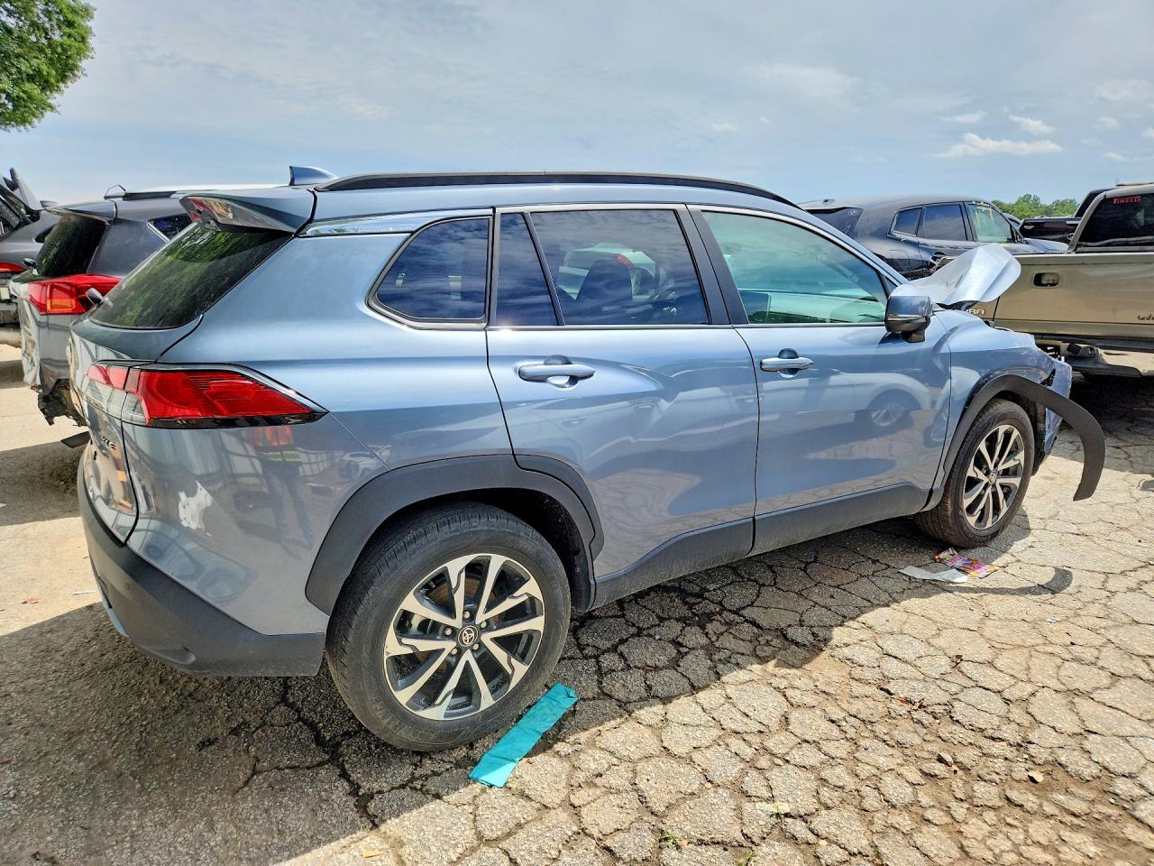 2024 Toyota Corolla Cross Xle - Фото 3