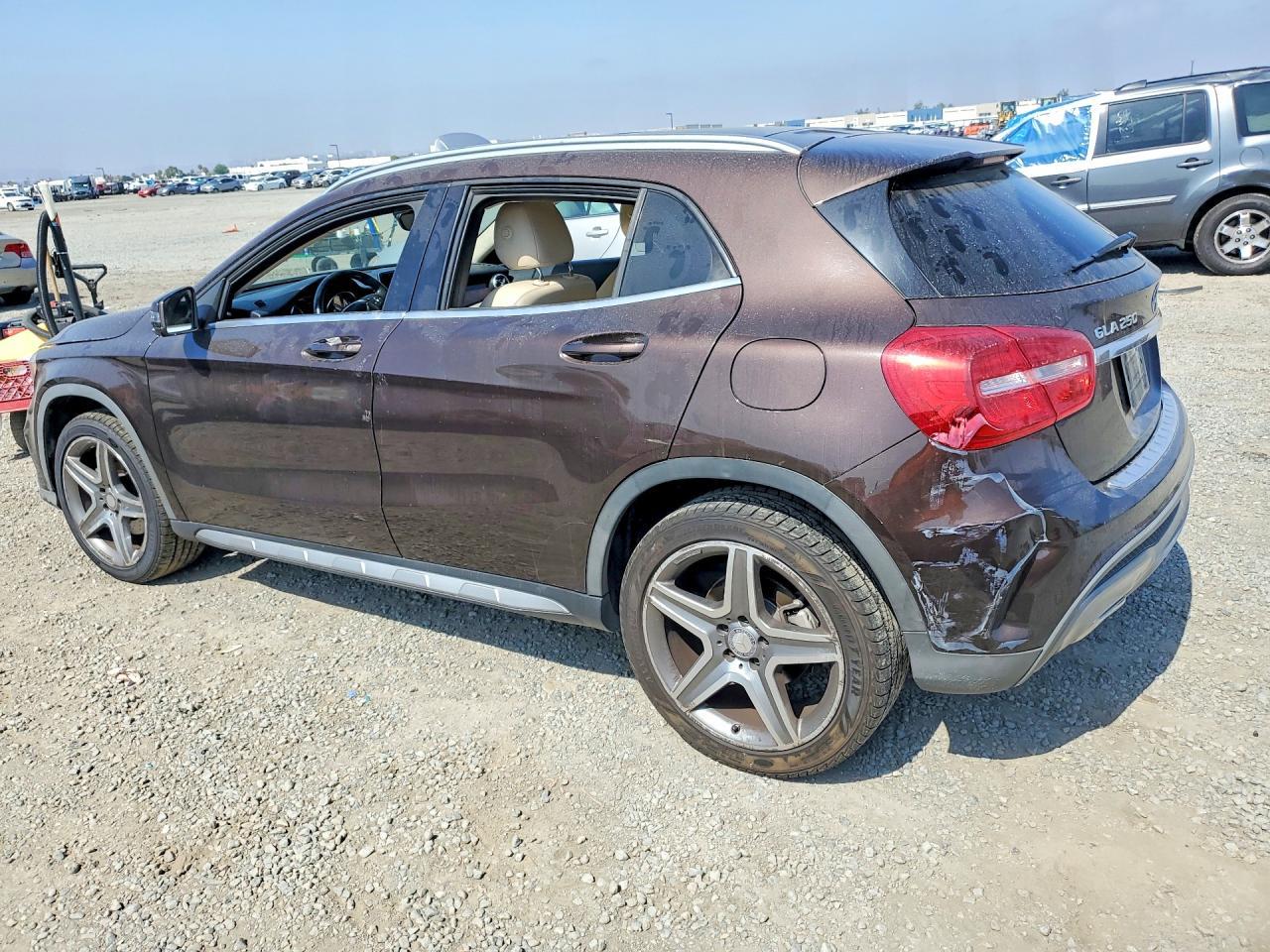 2015 Mercedes-Benz Gla 250 4Matic - Image 2