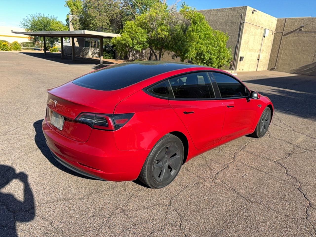 2023 Tesla Model 3 - Фото 4