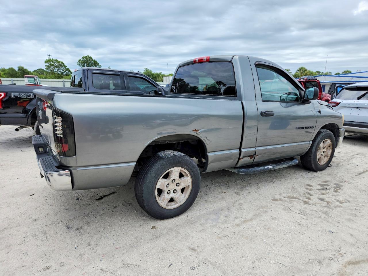 2007 Dodge Ram 1500 St - Фото 3