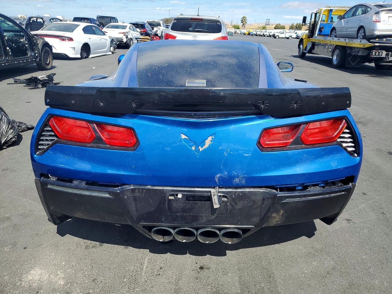 2015 Chevrolet Corvette Stingray Z51 3Lt - Фото 6