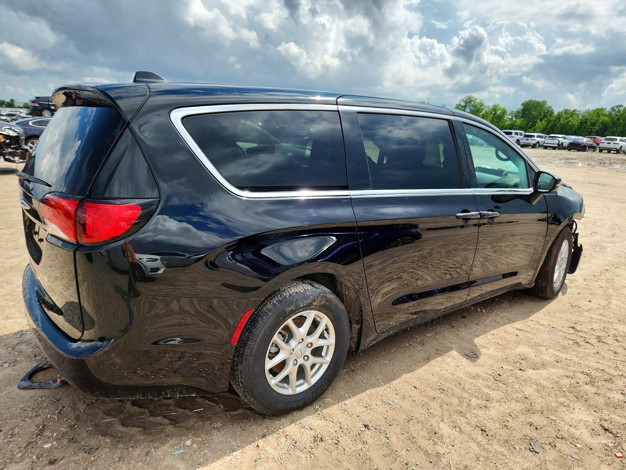 2026 Chrysler Voyager Lx - Фото 3