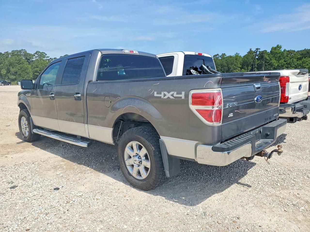 2014 Ford F150 Supercrew - Фото 2