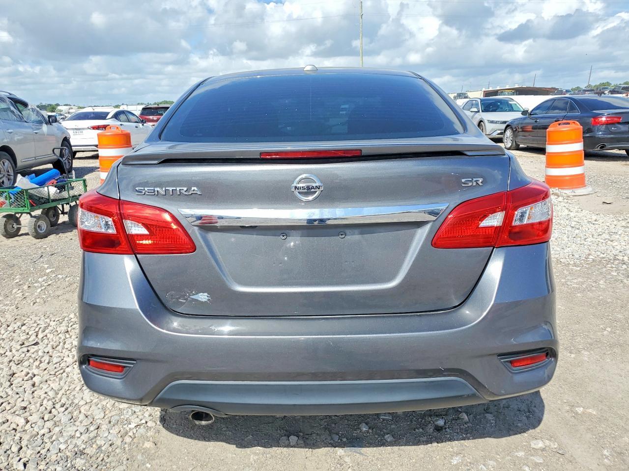 2019 Nissan Sentra Sr - Фото 6