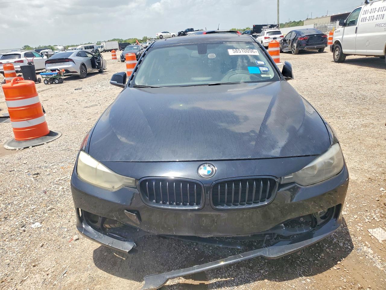 2014 BMW 320 I - Фото 5