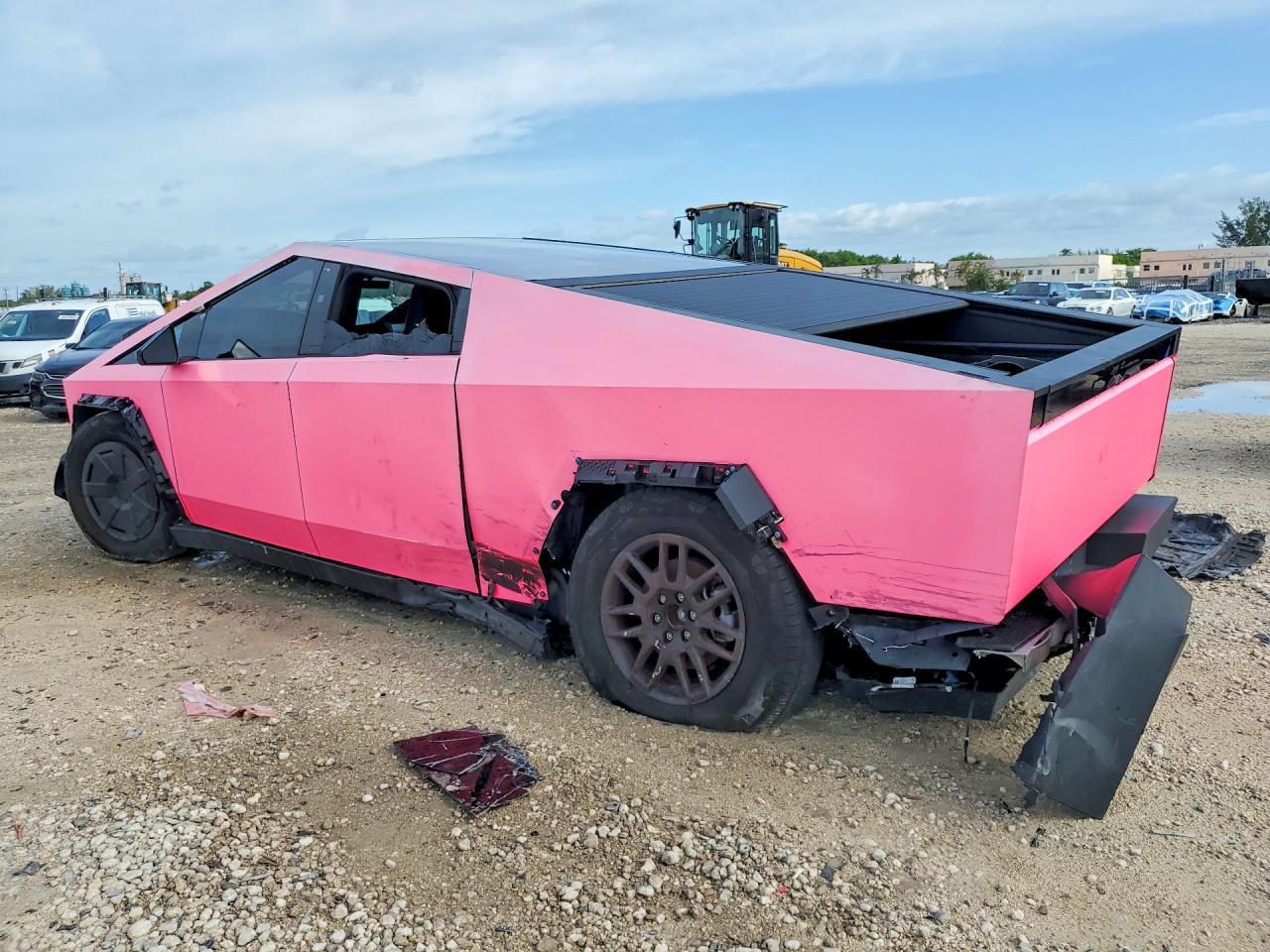 2024 Tesla Cybertruck - Фото 2