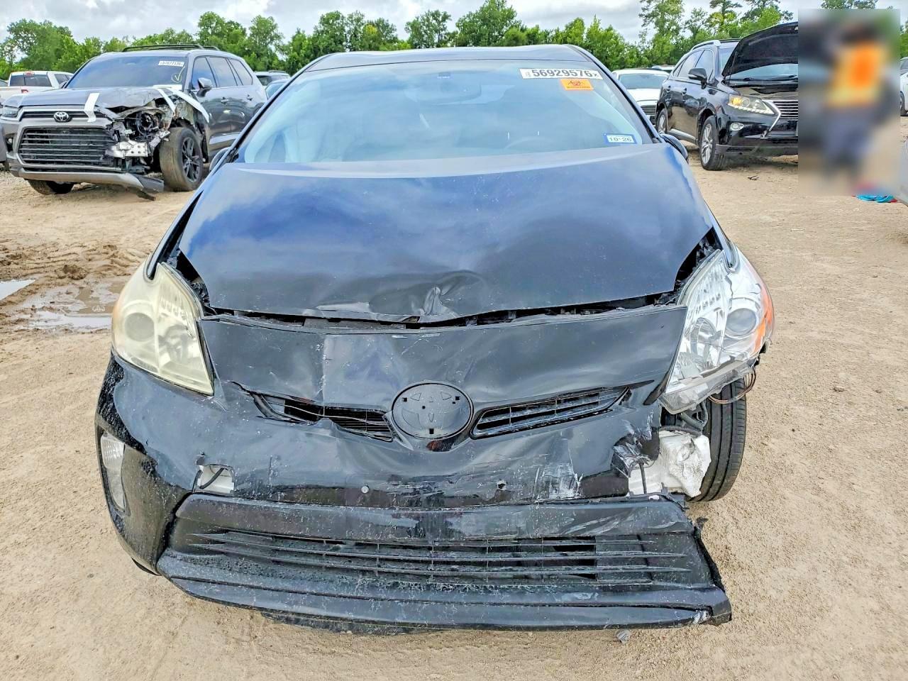 2014 Toyota Prius Four - Image 5