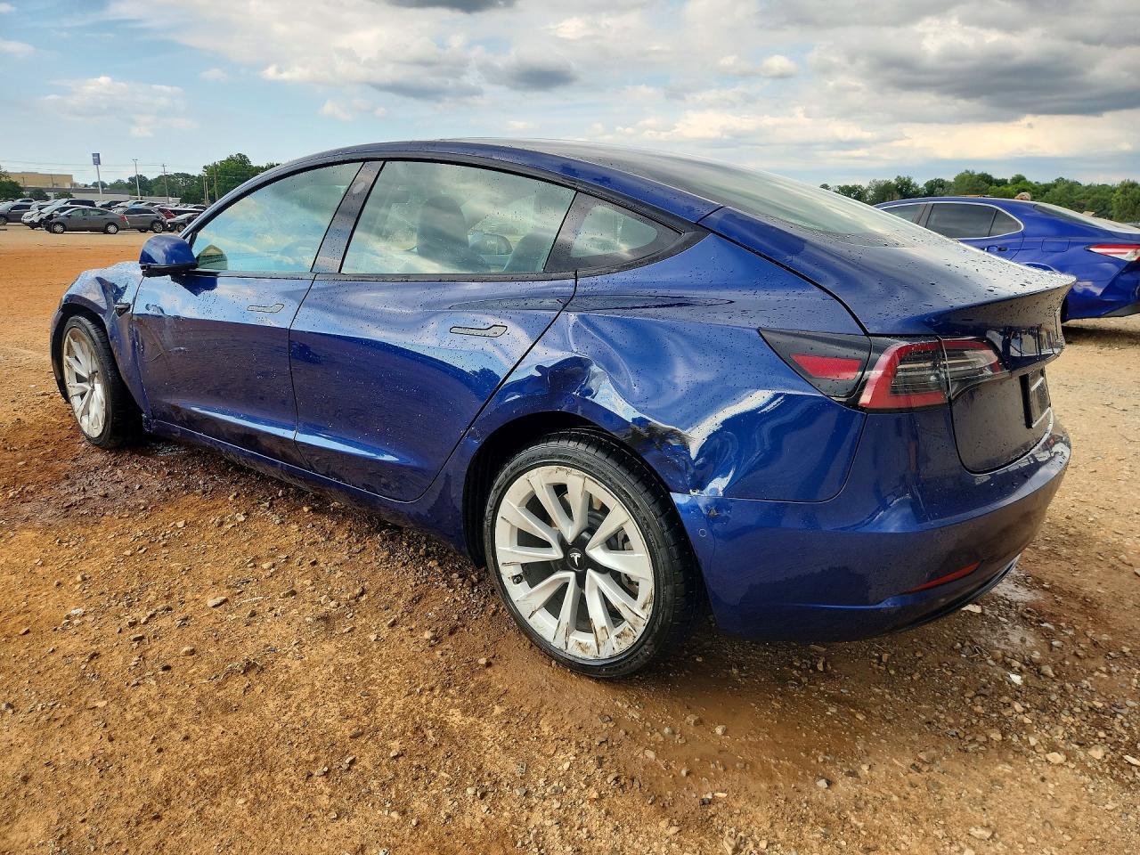 2022 Tesla Model 3 - Фото 2