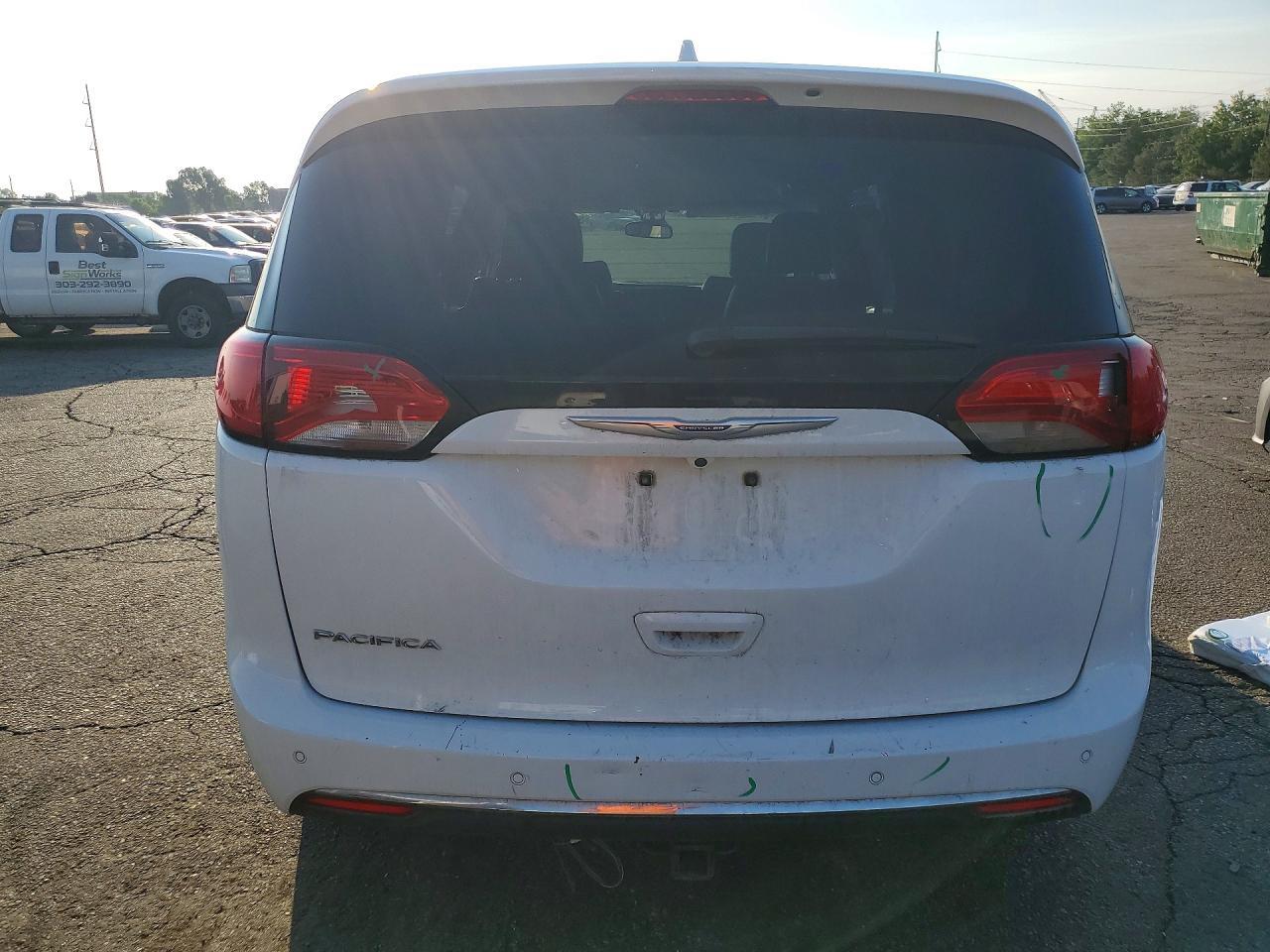 2019 Chrysler Pacifica Touring L - Фото 6