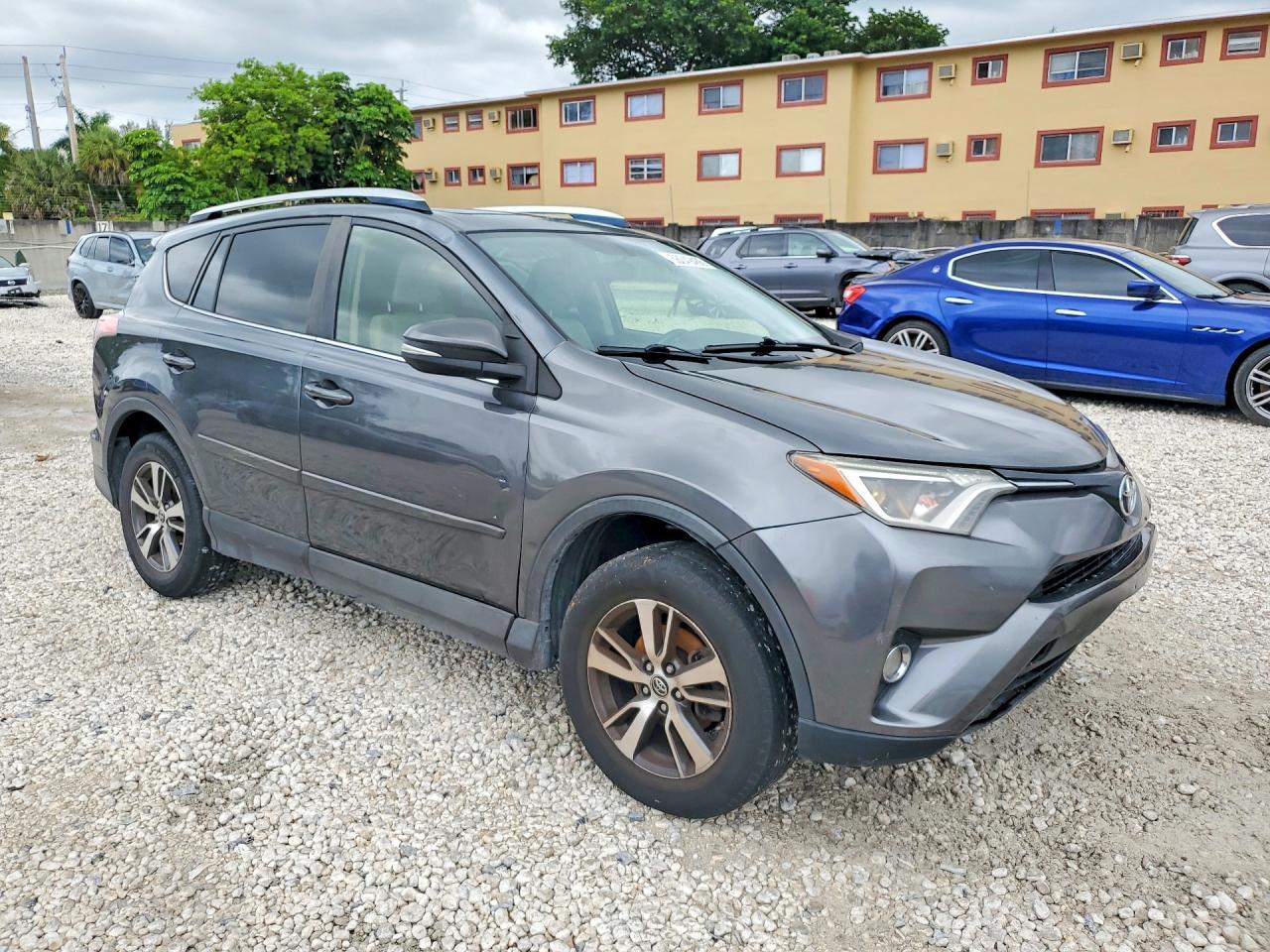 2016 Toyota Rav4 Xle - Фото 4