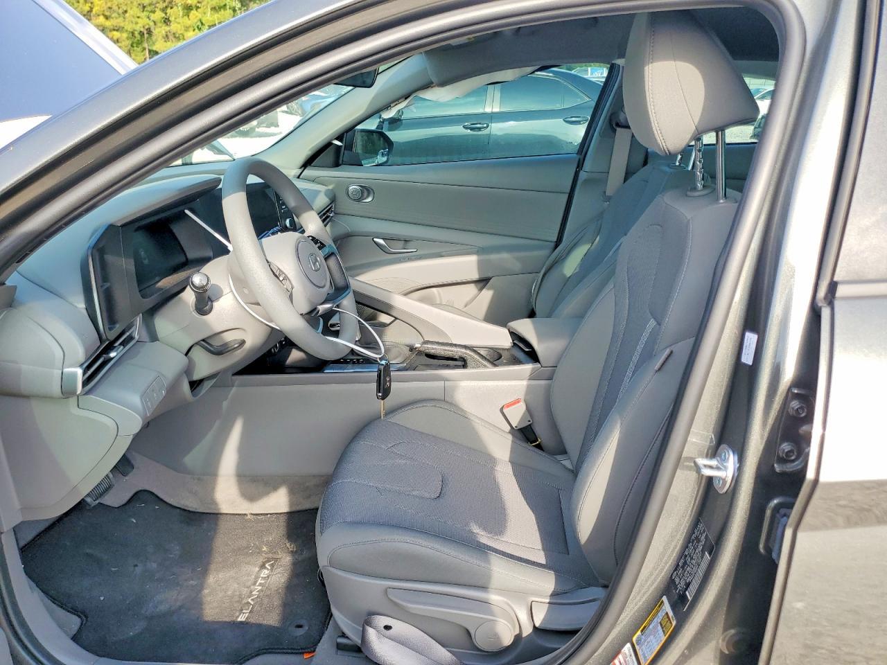 2026 Hyundai Elantra Se - Фото 7