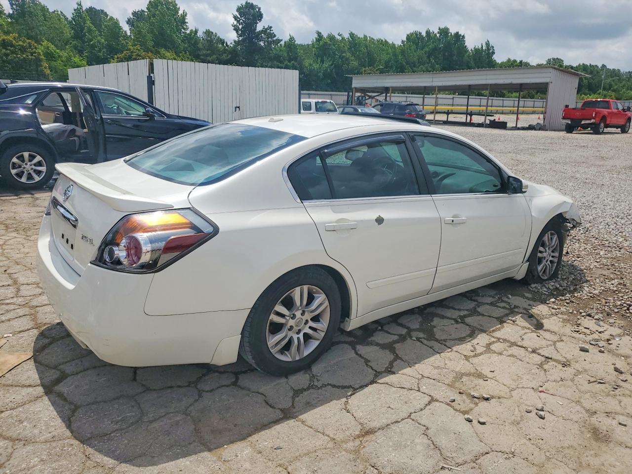 2012 Nissan Altima 2.5 - Image 3