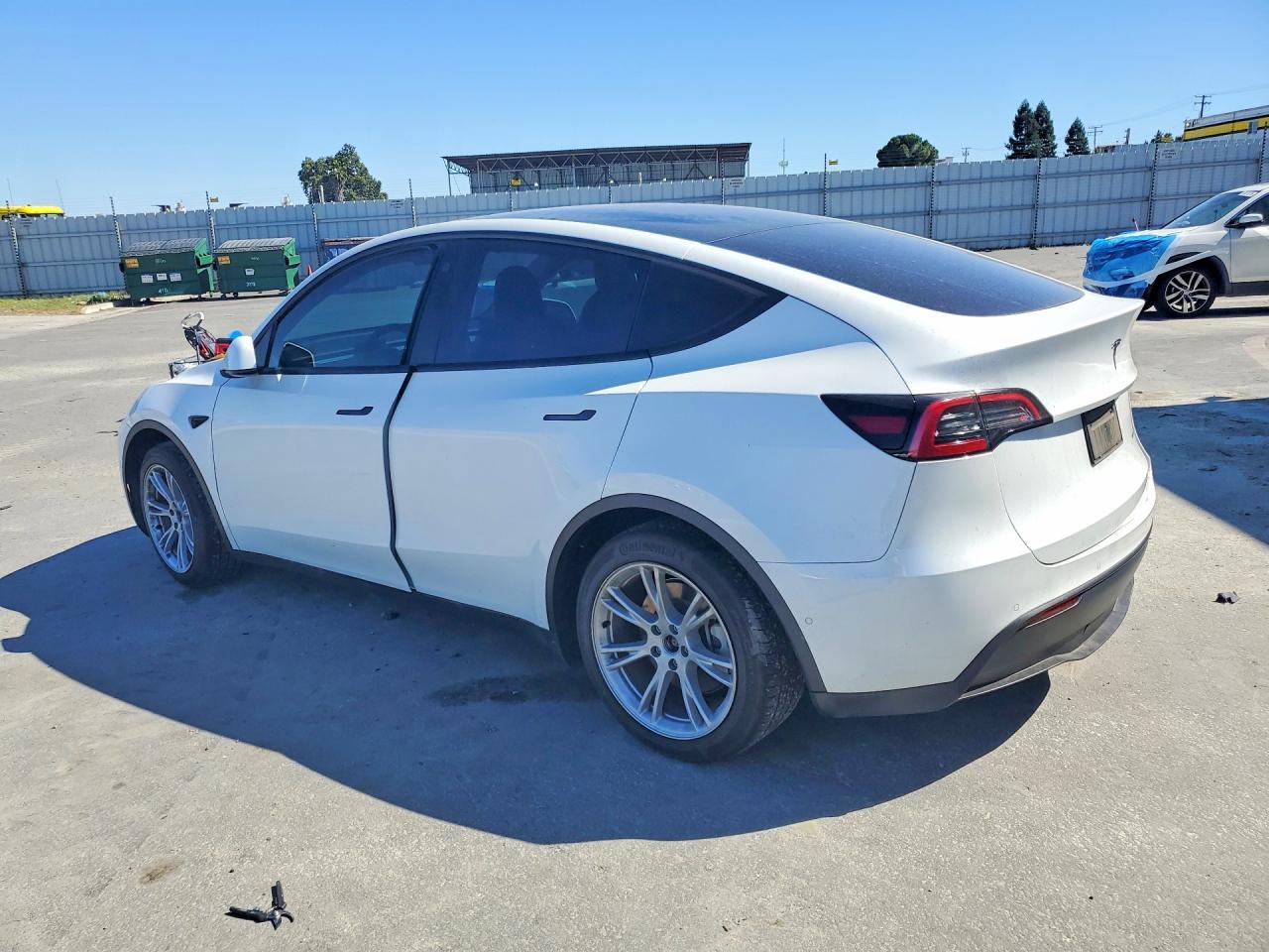 2022 Tesla Model Y - Фото 2