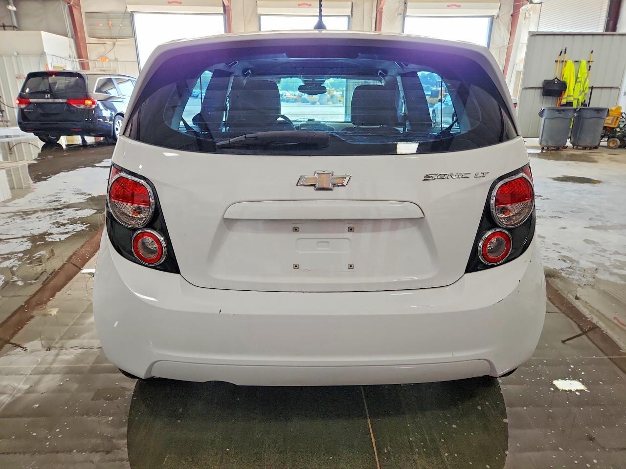 2013 Chevrolet Sonic Lt - Image 6