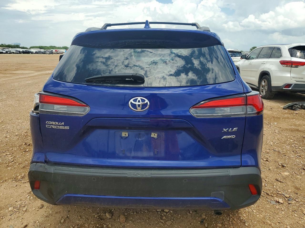 2024 Toyota Corolla Cross Xle - Фото 6