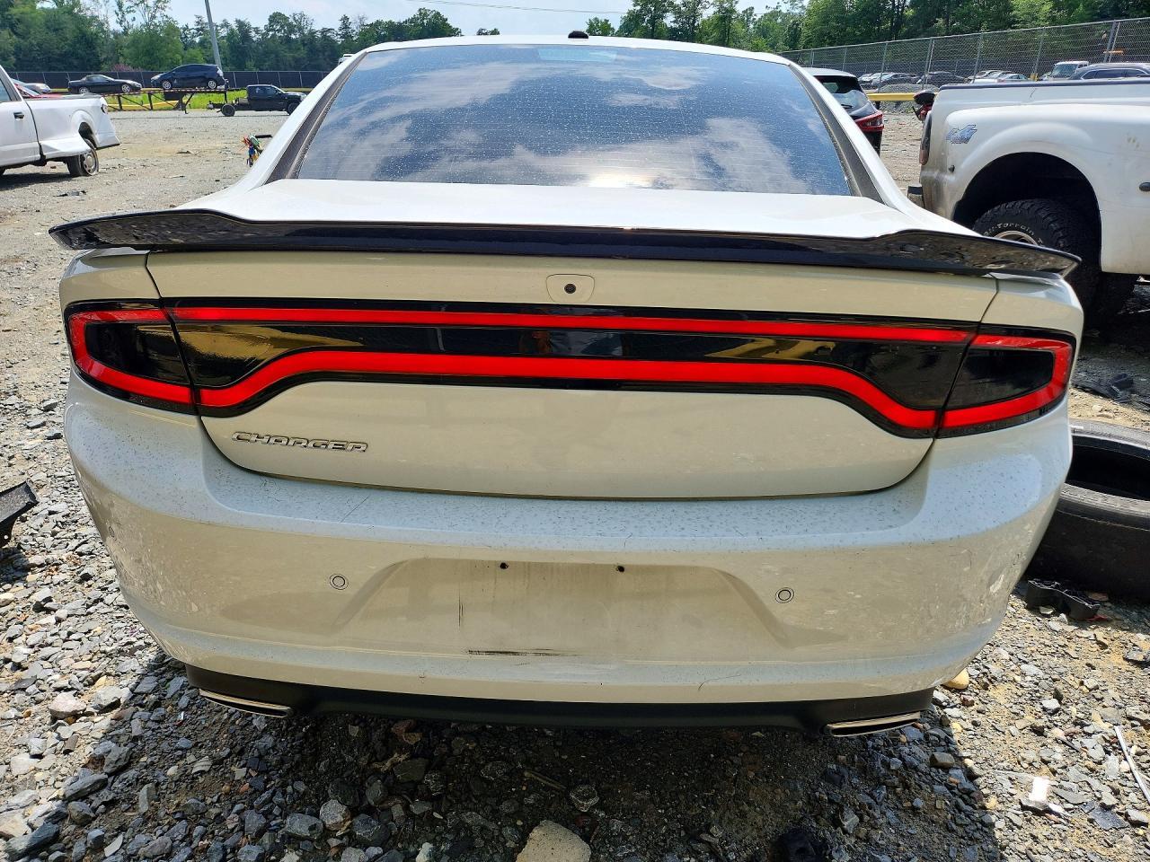 2022 Dodge Charger Sxt - Фото 6