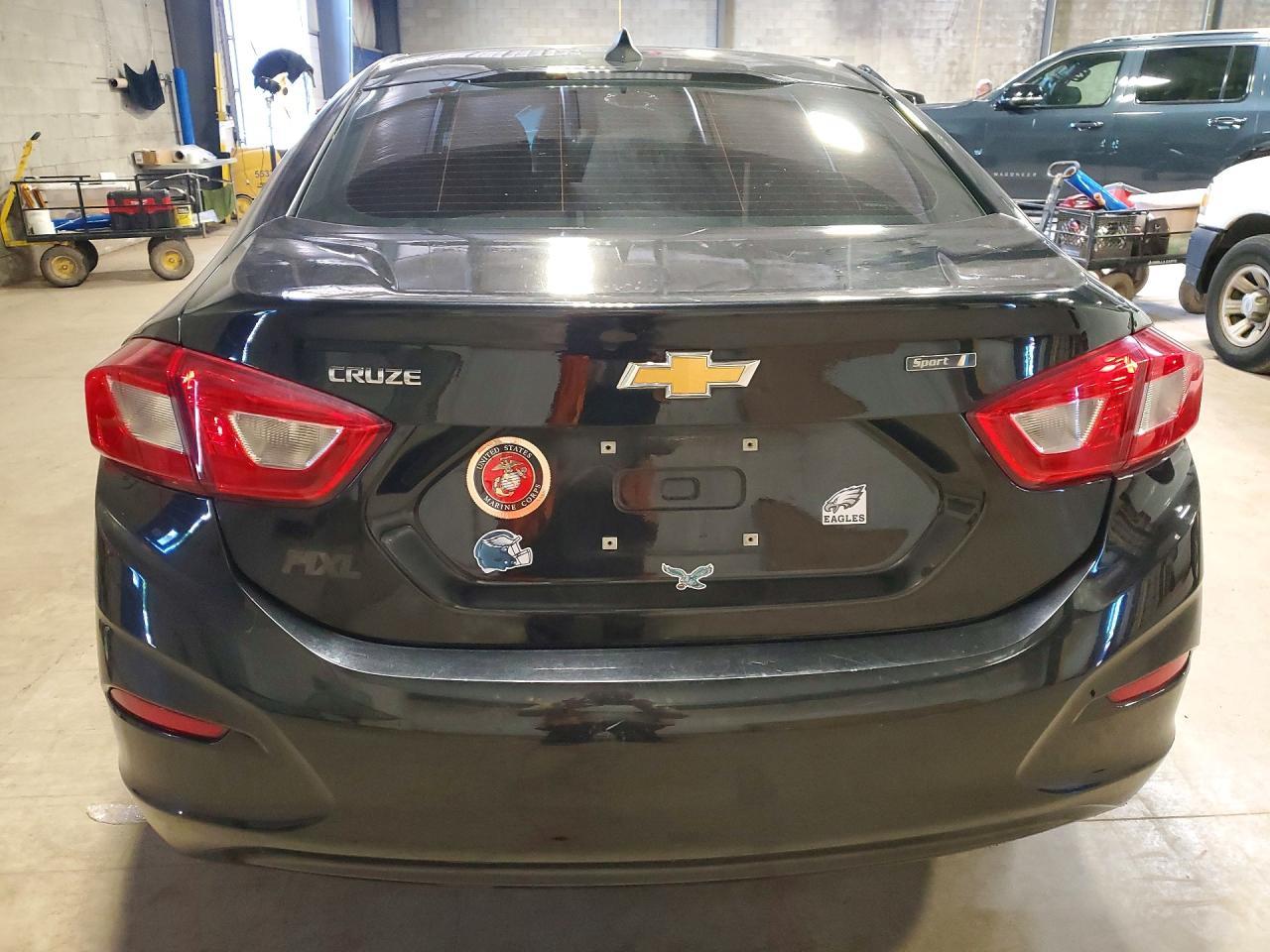 2019 Chevrolet Cruze Ls - Image 6