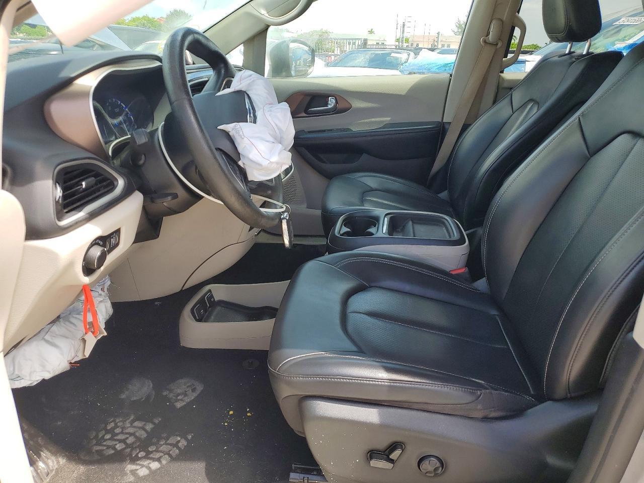 2021 Chrysler Voyager Lxi - Фото 7