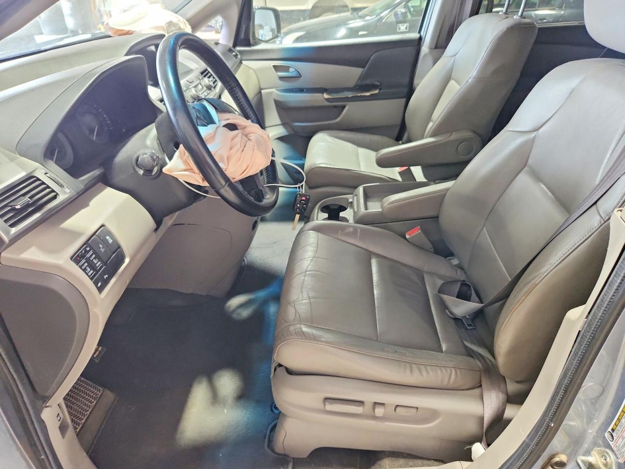 2012 Honda Odyssey Touring - Фото 7