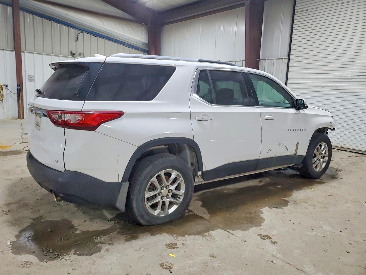 2018 Chevrolet Traverse Lt - Image 3
