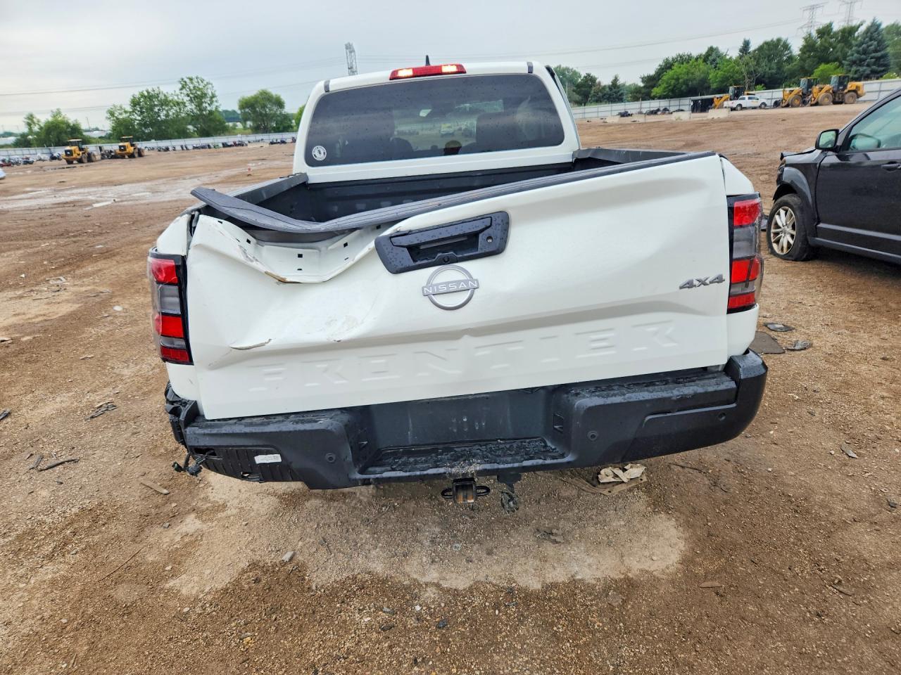 2025 Nissan Frontier S - Фото 6