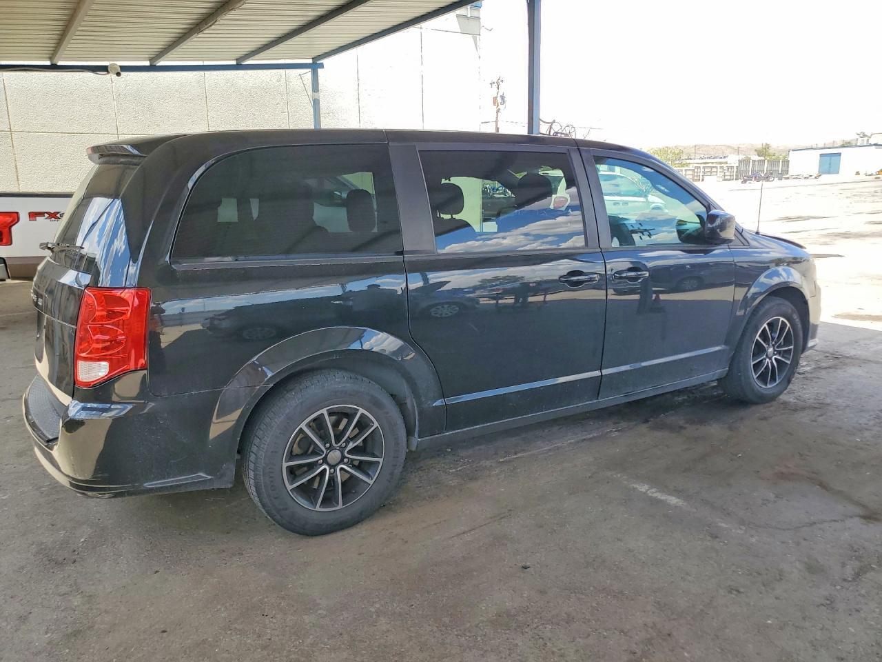 2019 Dodge Grand Caravan Sxt - Фото 3