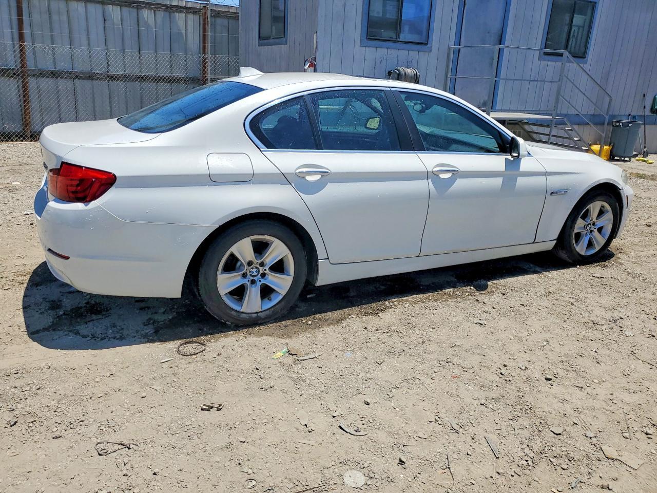 2013 BMW 528 I - Фото 3