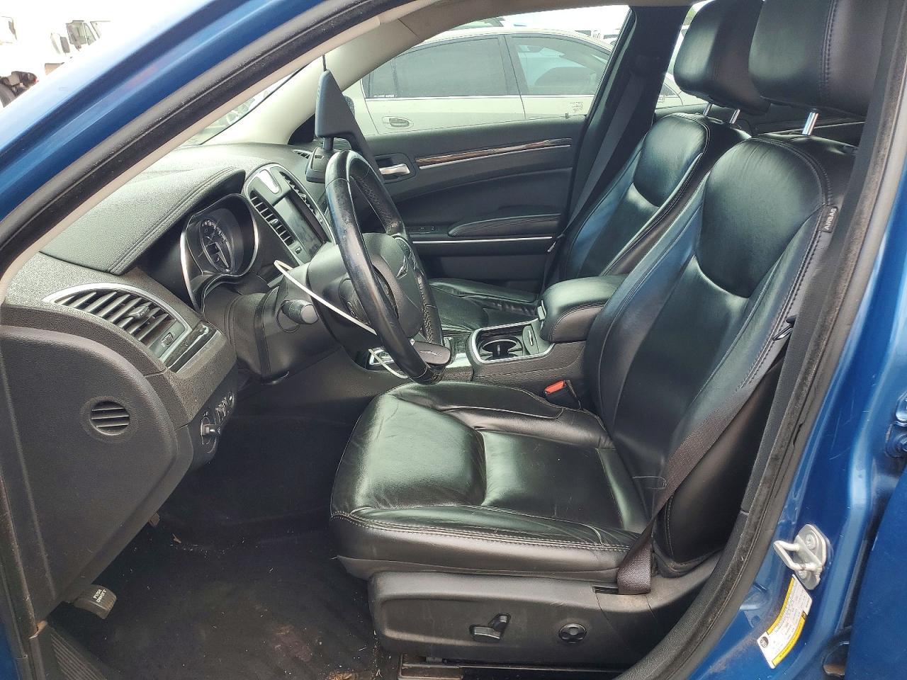 2021 Chrysler 300 Touring - Image 7