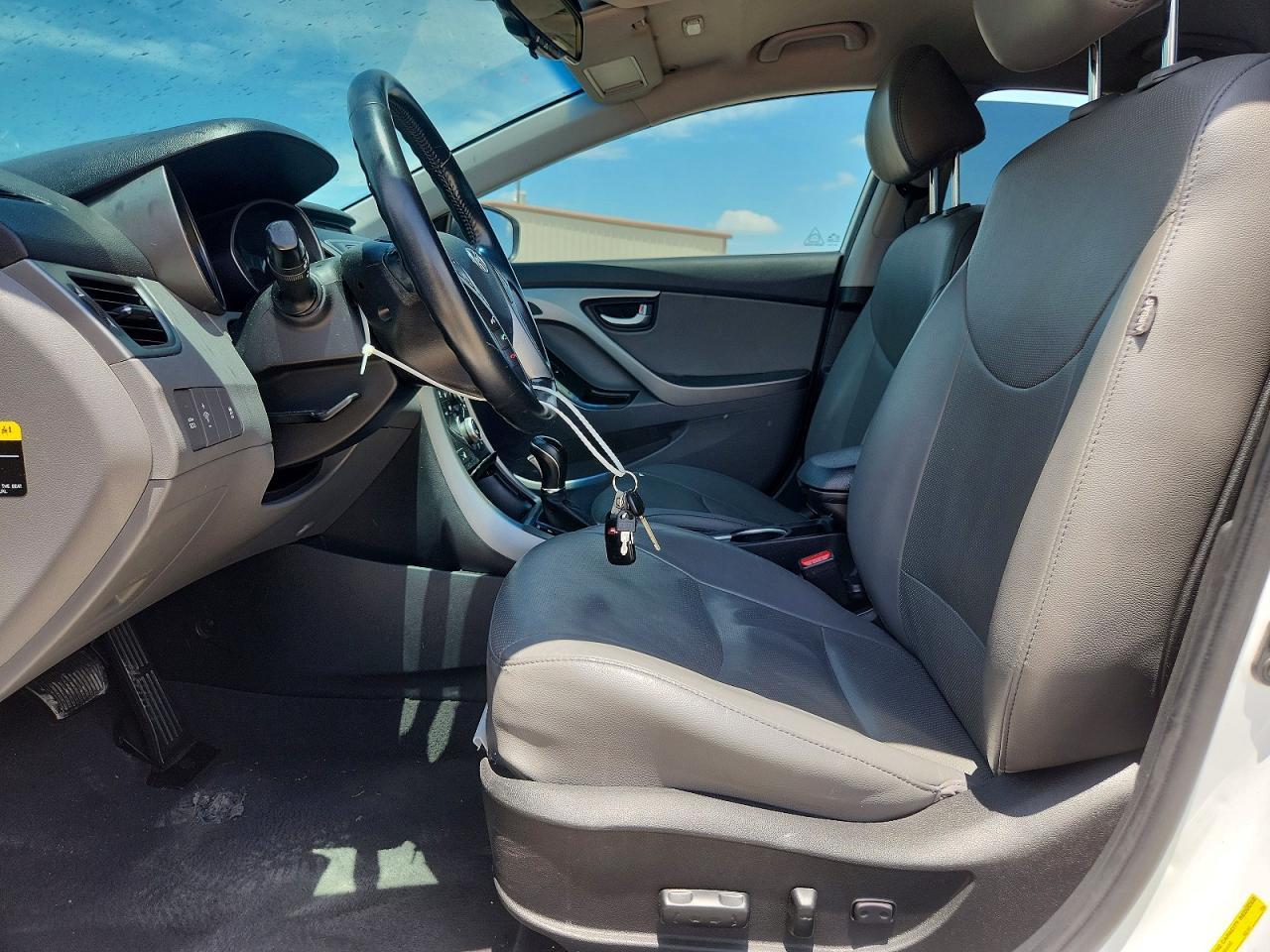 2015 Hyundai Elantra Limited - Image 7