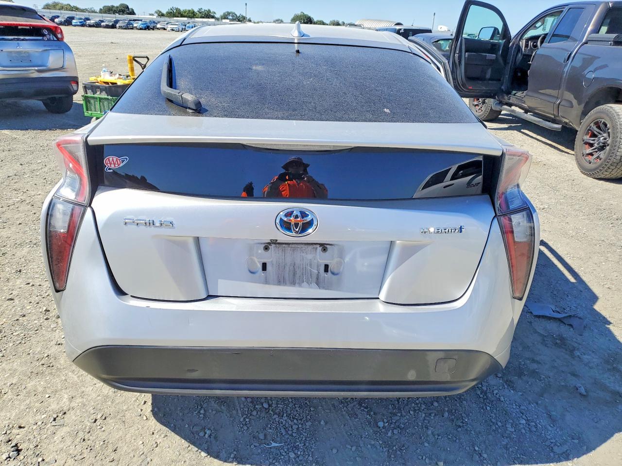 2017 Toyota Prius Two - Фото 6