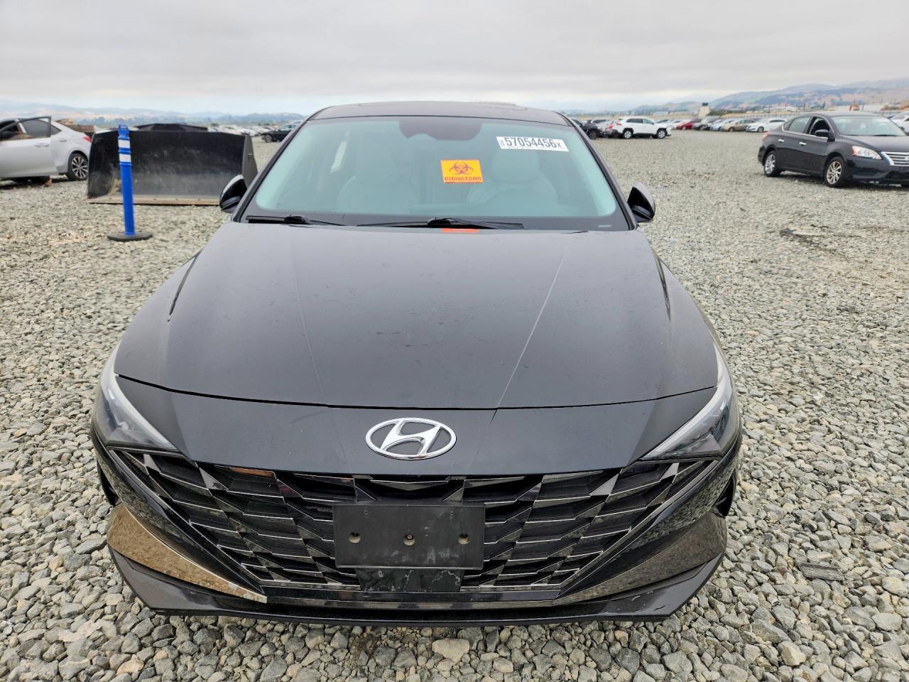2023 Hyundai Elantra Limited - Image 5