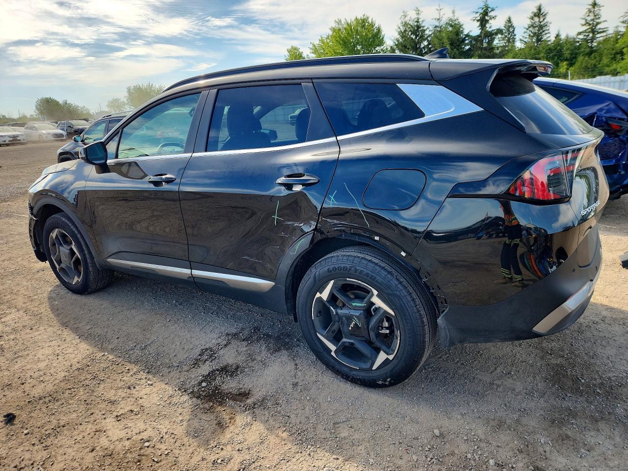 2026 Kia Sportage Ex - Image 2