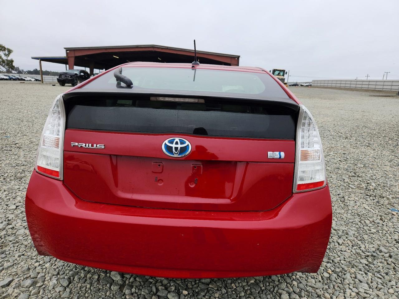 2011 Toyota Prius Two - Фото 6