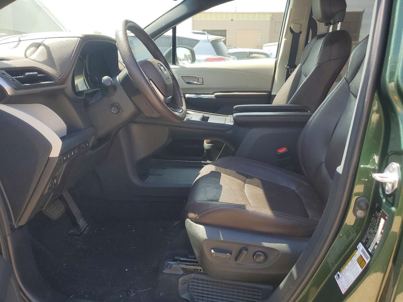 2021 Toyota Sienna Platinum 7-Passenger - Фото 7