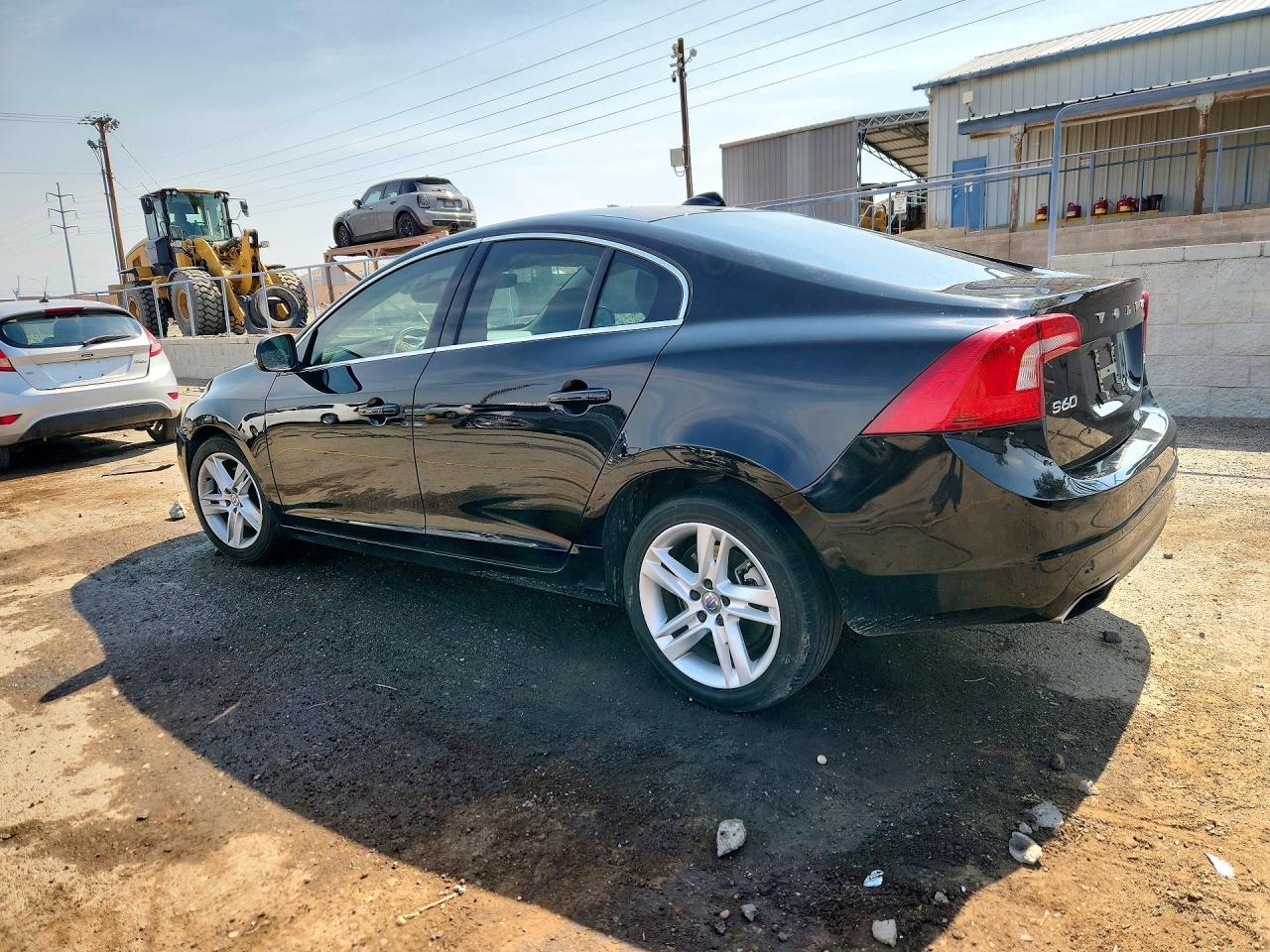 2015 Volvo S60 Premier - Image 2