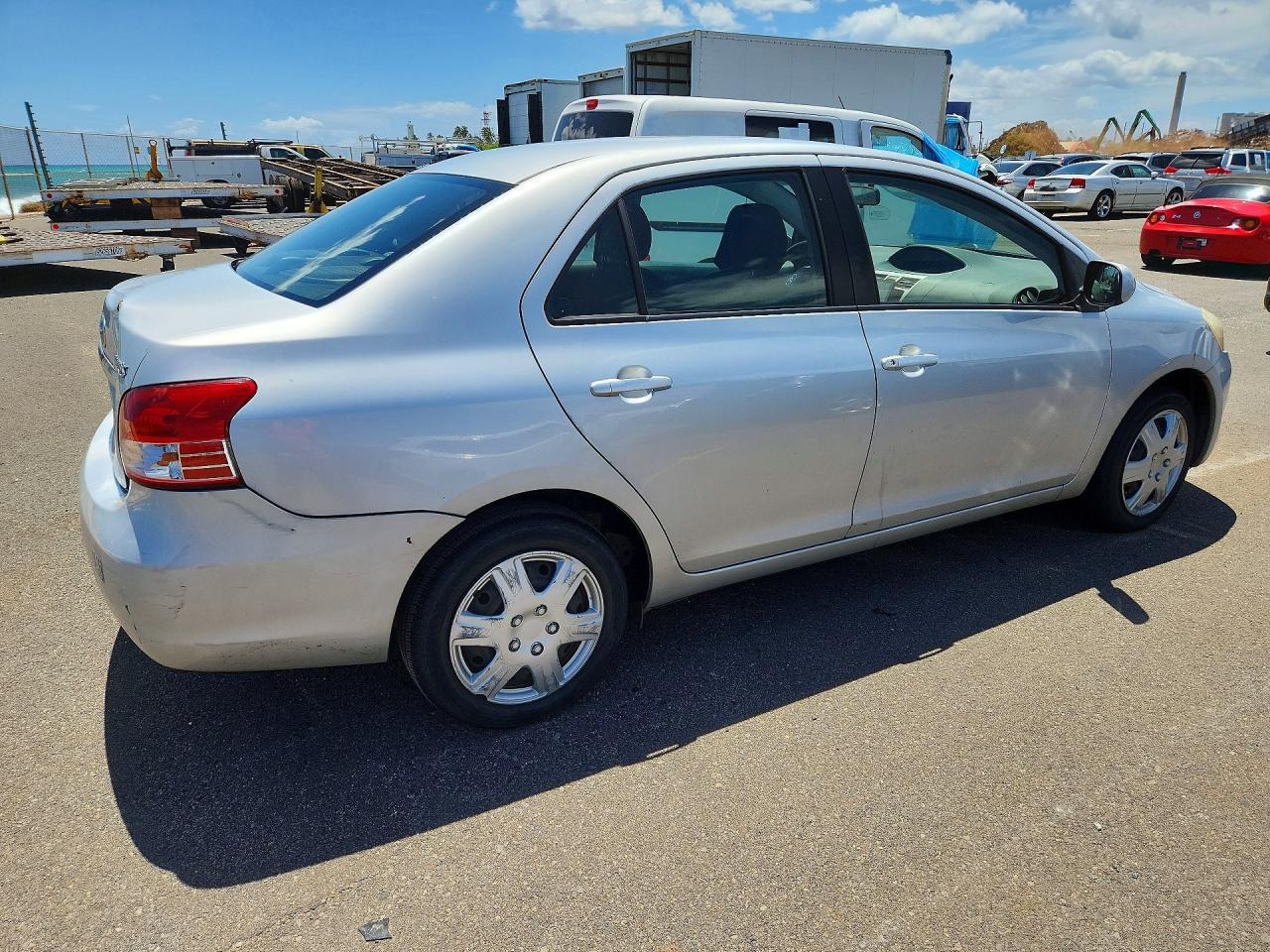 2010 Toyota Yaris Base - Фото 3