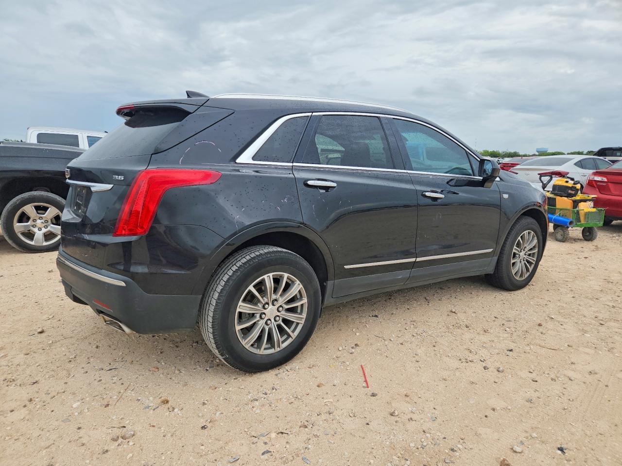 2017 Cadillac Xt5 Luxury - Фото 3