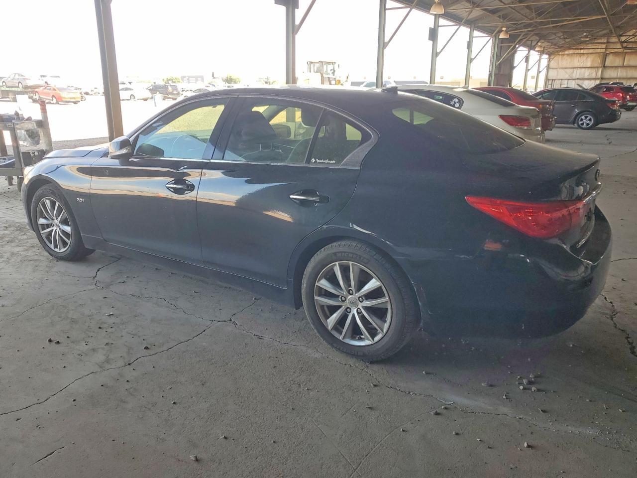2016 Infiniti Q50 2.0T - Фото 2