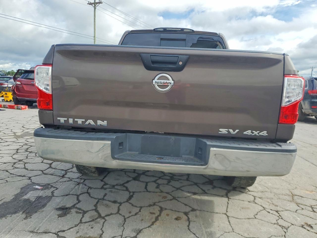 2017 Nissan Titan S - Фото 6