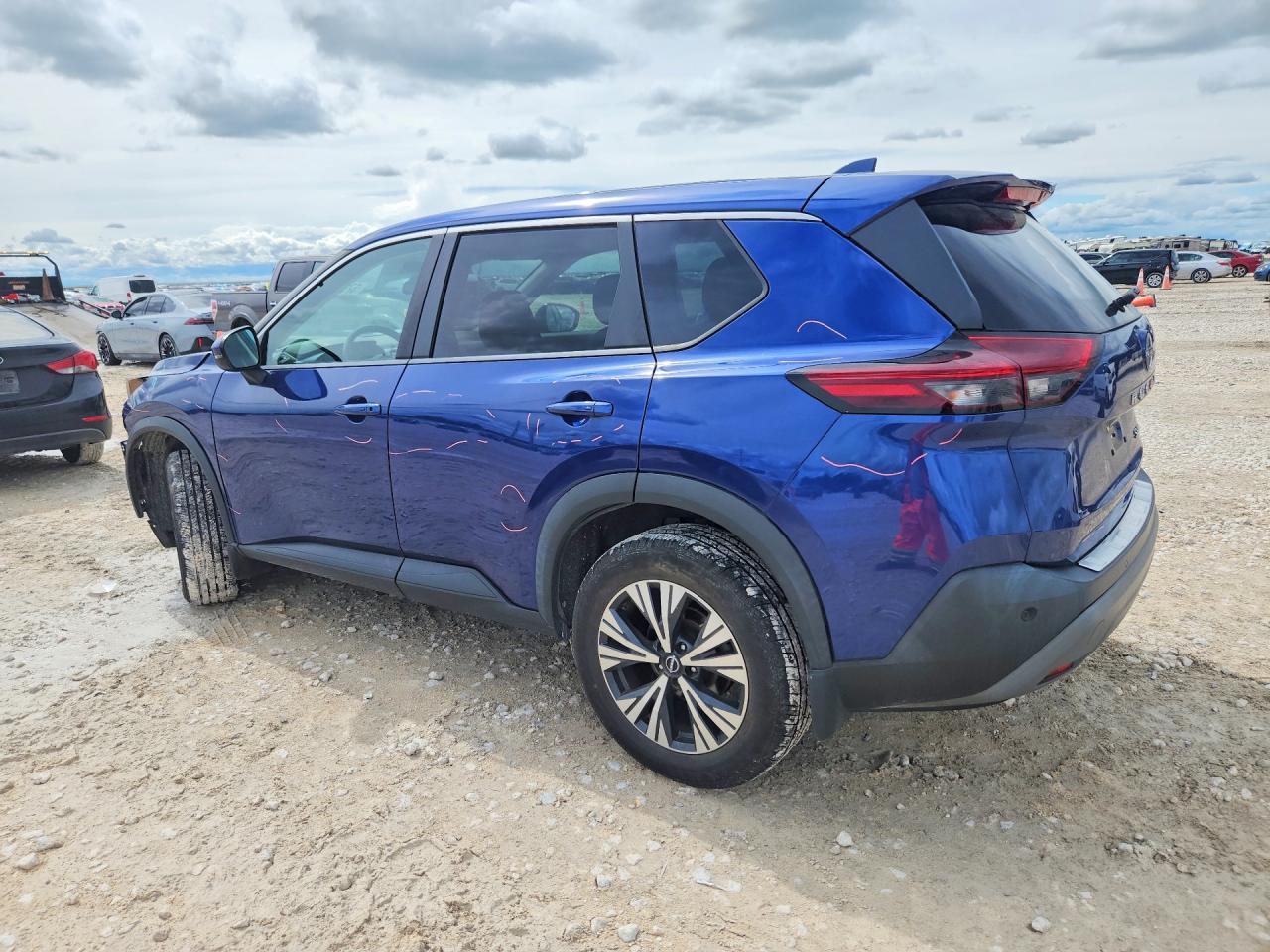 2022 Nissan Rogue Sv - Фото 2