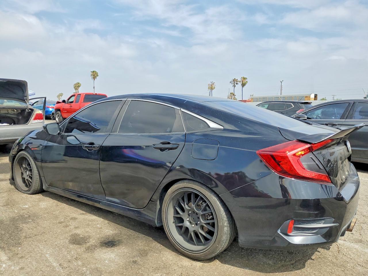 2021 Honda Civic Sport - Фото 2